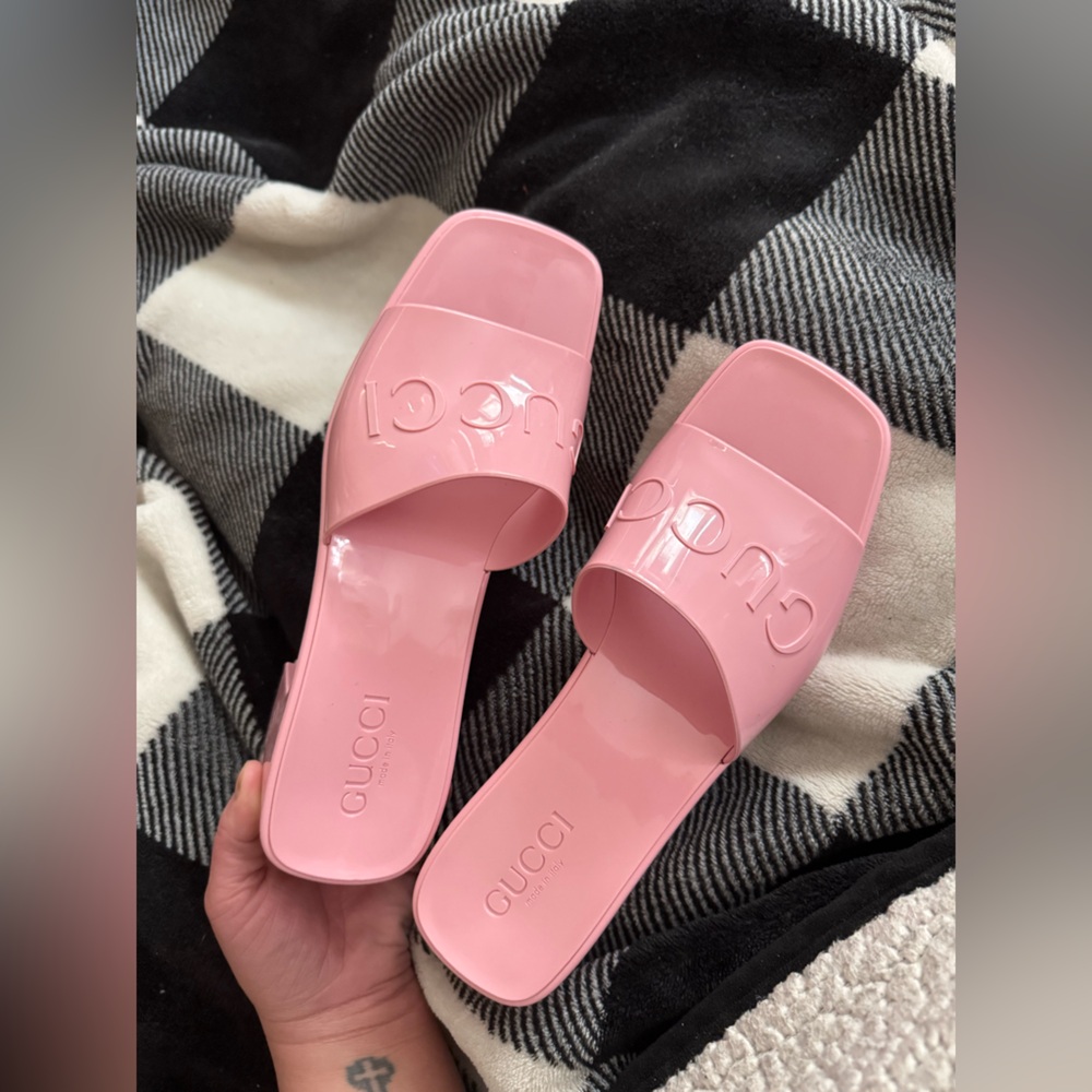 Gucci Pink Sandals